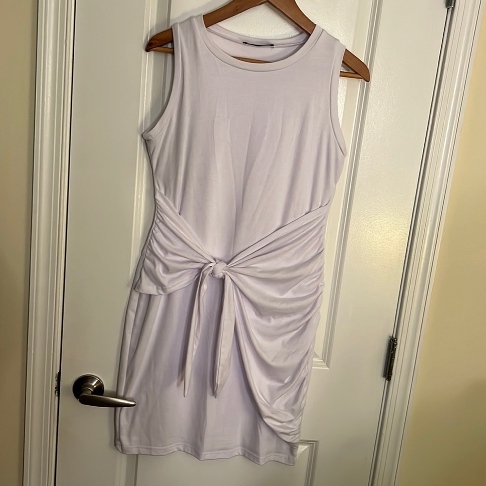 Medium White front knot tshirt dress